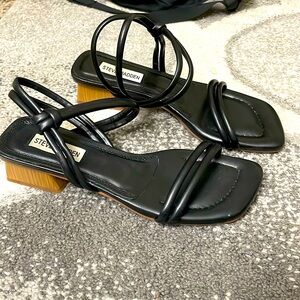 Steve Madden strappy sandals black faux leather square toe